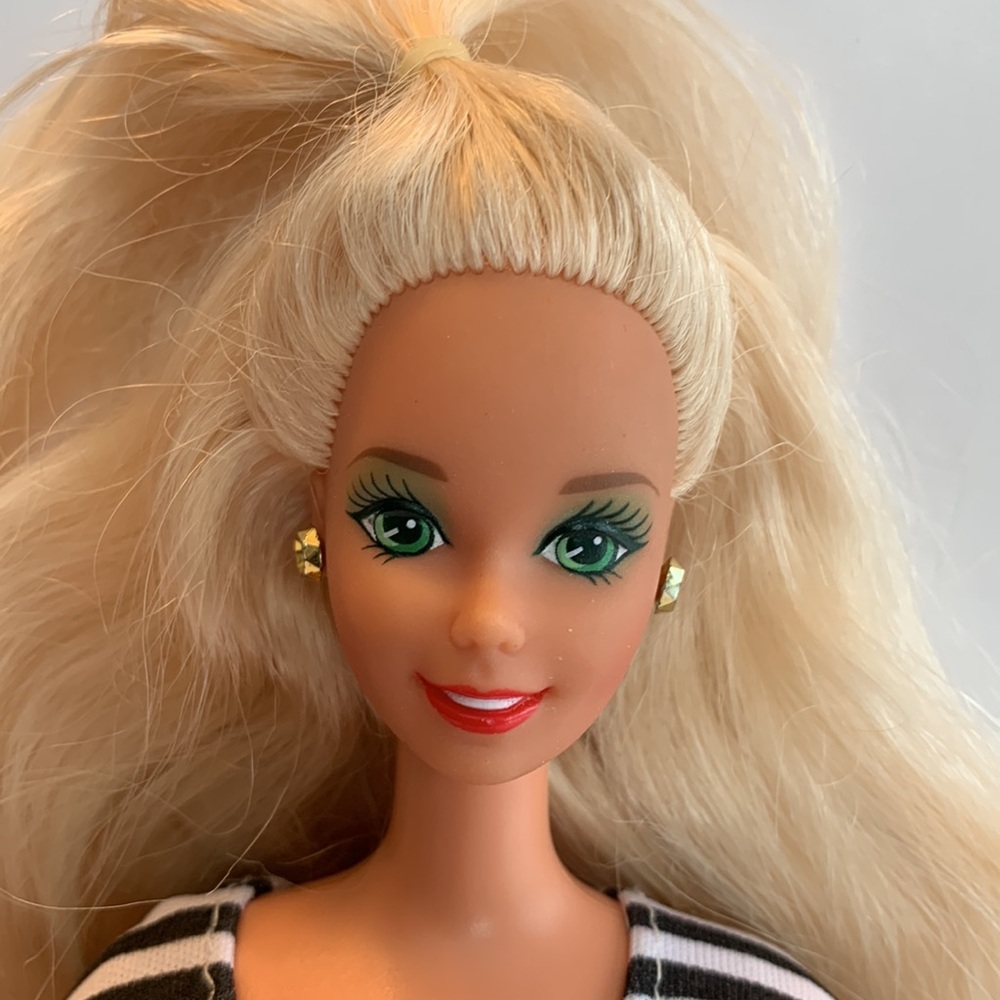 Vintage Barbie, Holiday Barbie 1991 #1871 - Picture 1 of 16